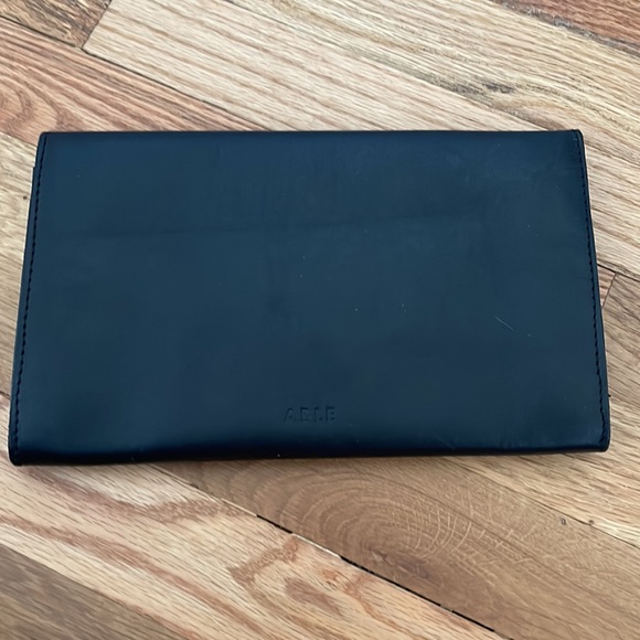 Able python clutch - Picture 3 of 3